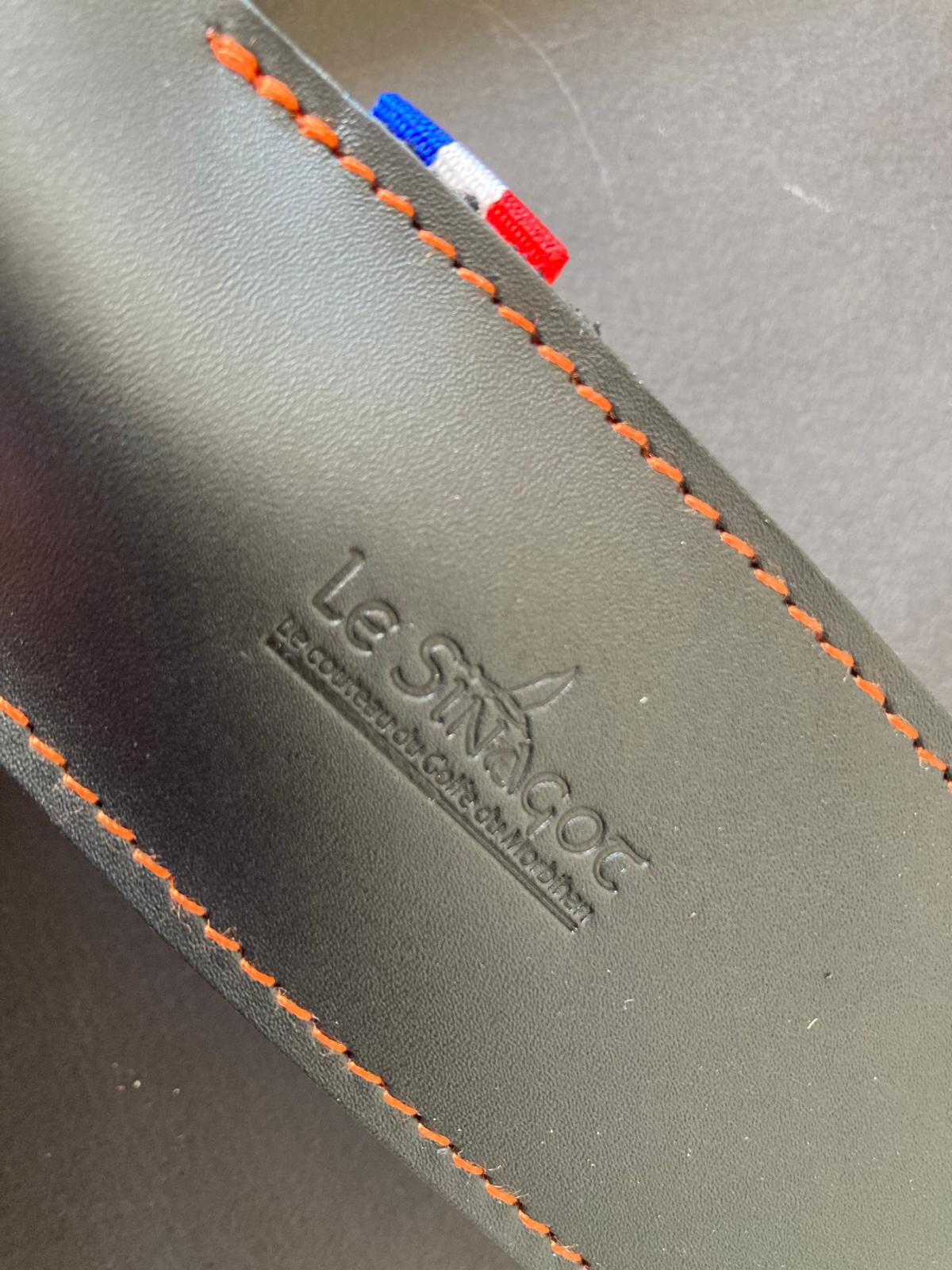 Etui  de protection en cuir