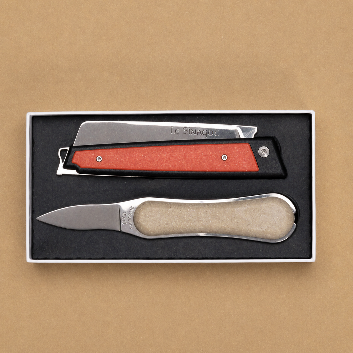 Le Coffret Duo - Le Sinagot voiles rouges et P'tit Sinagot naturel huître