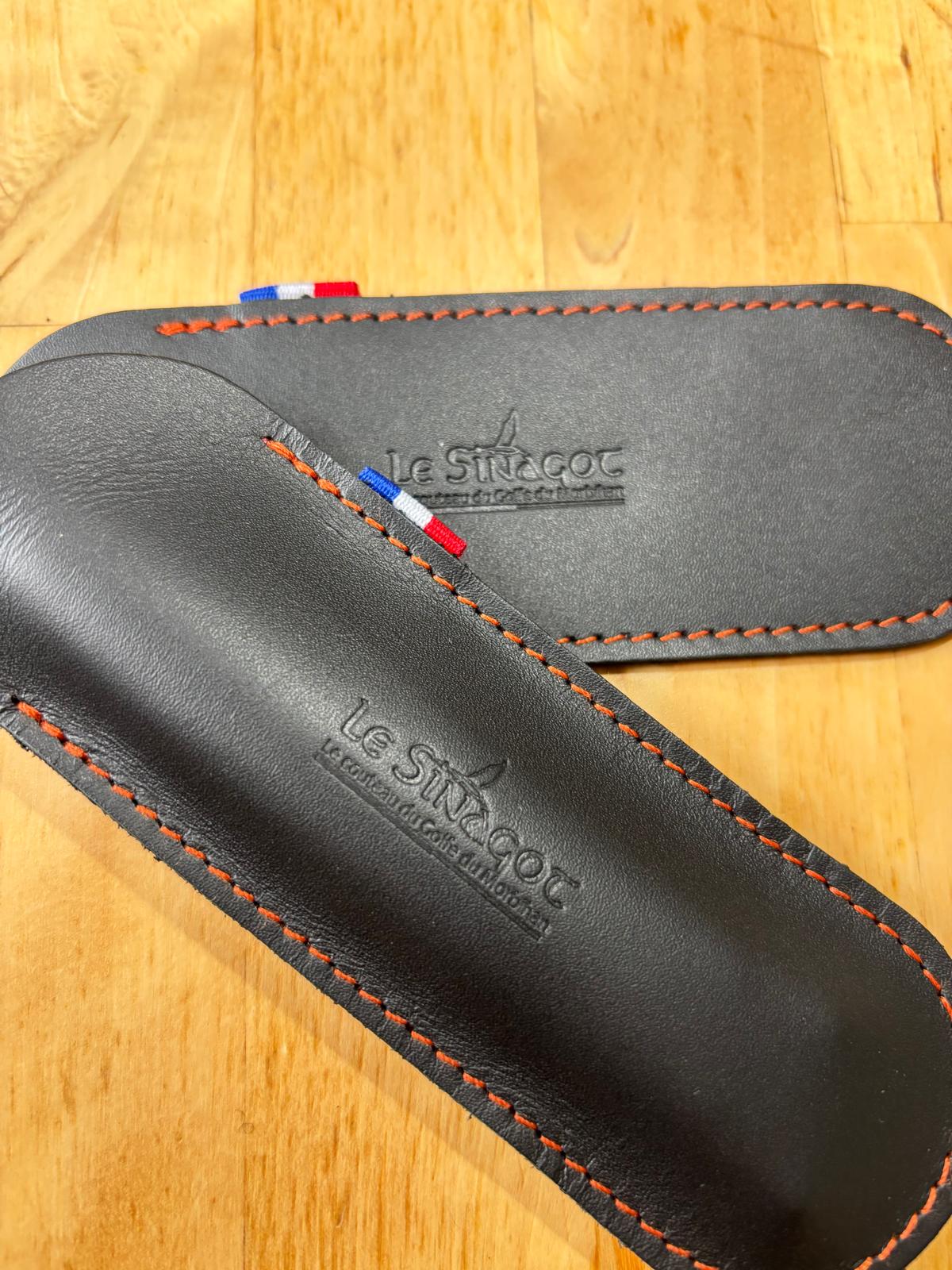 Etui  de protection en cuir